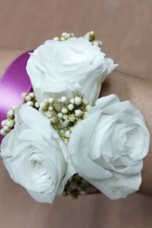 Braccialetto con rose stabilizzate