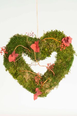 Cuore muschio e fiori stabilizzati