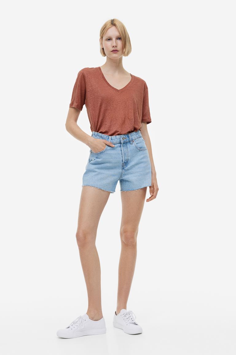 V-neck linen T-shirt - immagine 2
