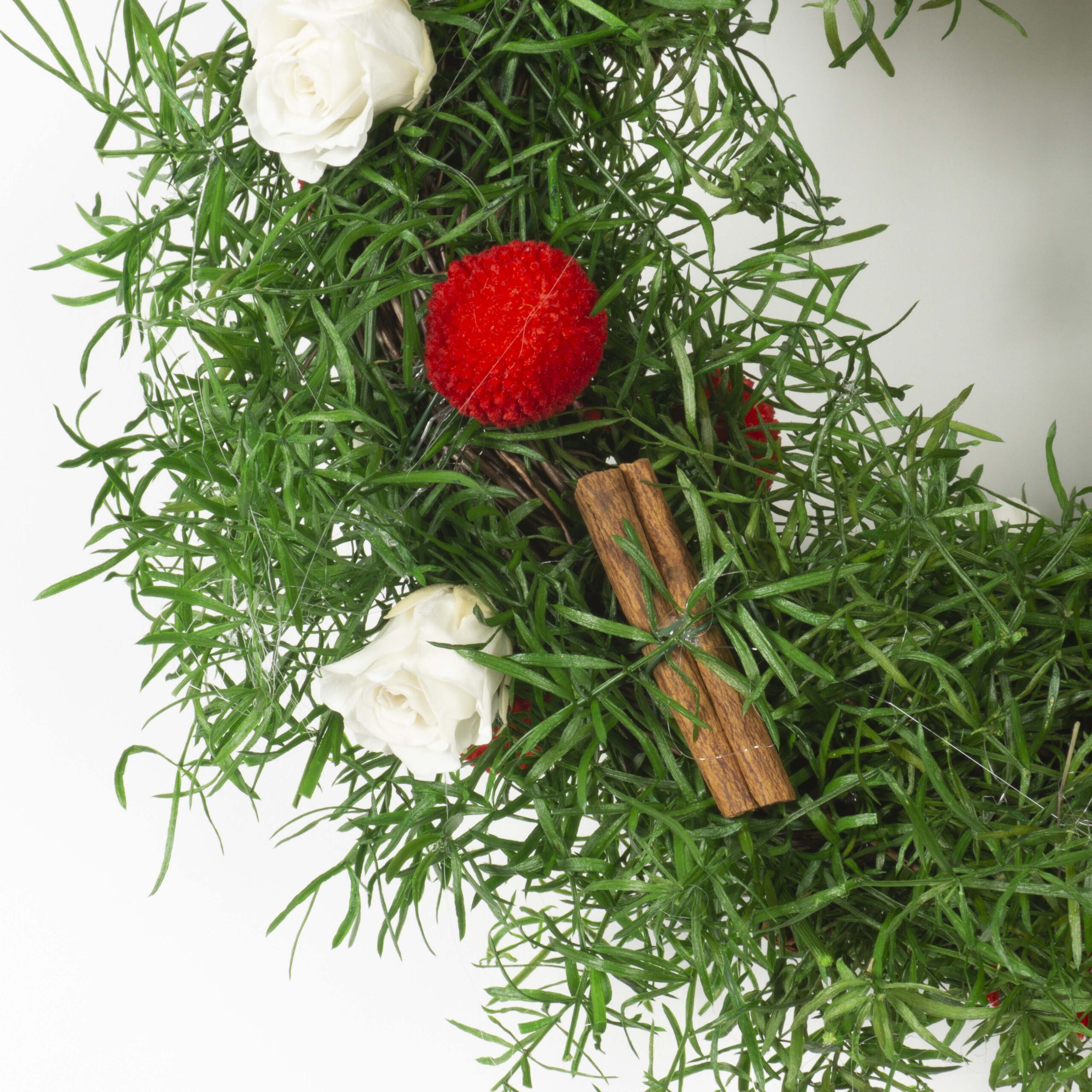 Ghirlanda Craspedia e Rose - immagine 4